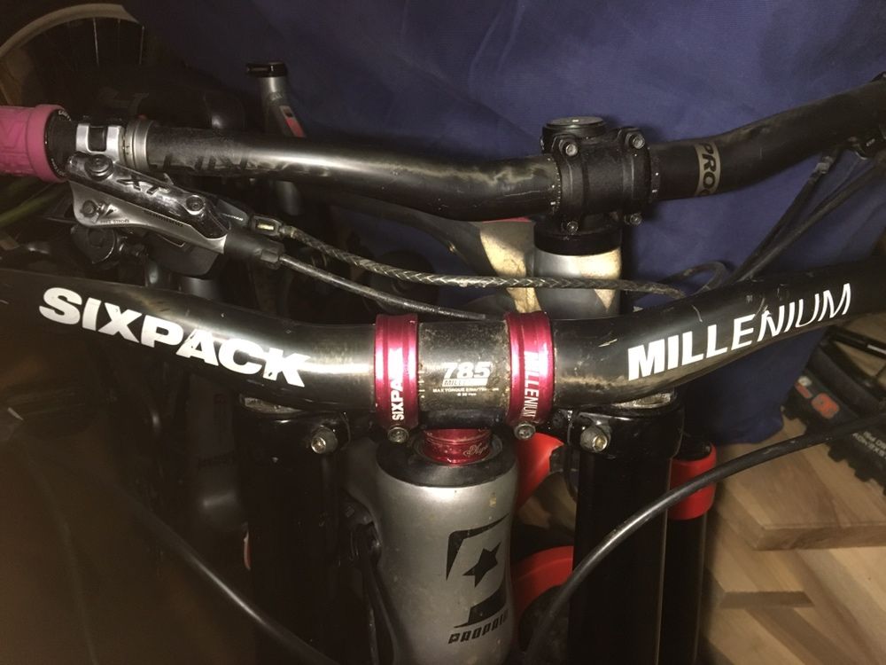 Ghidon downhill  carbon Sixpack millenium 785 mm  rise 25 mm