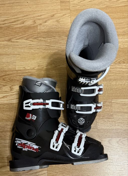 Продам детские горнолыжные ботинки Alpina в отличном состоянии