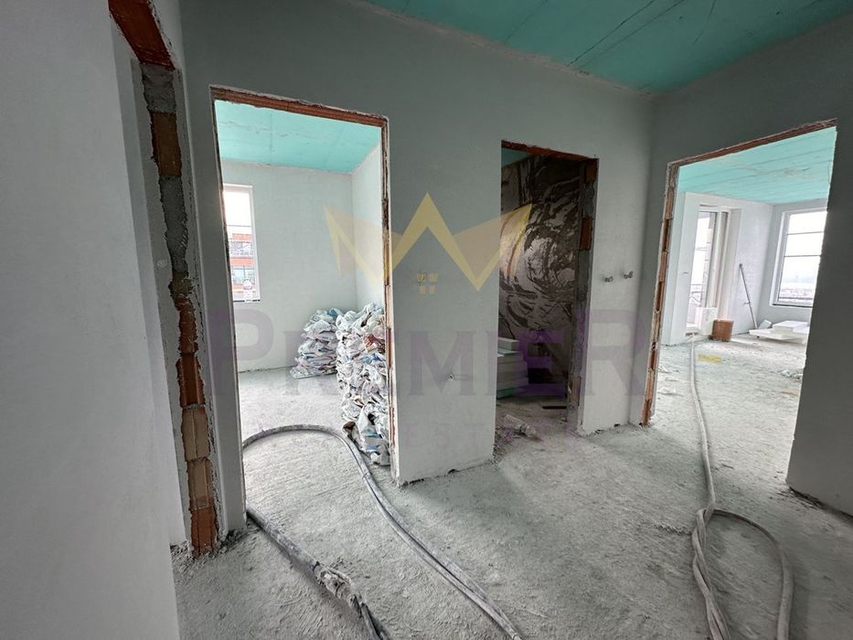 Продава се Тристаен апартамент в Варна, Изгрев - 98 кв.м за 1358 €/кв.м - Снимка #7