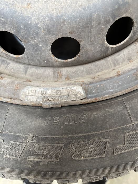 4 броя гуми в джанти