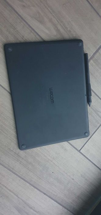 Wacom Intuos M графичен таблет