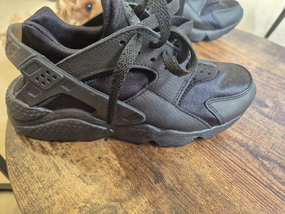 Маратонки Nike за момиче  36 номер ,отговаря на 35