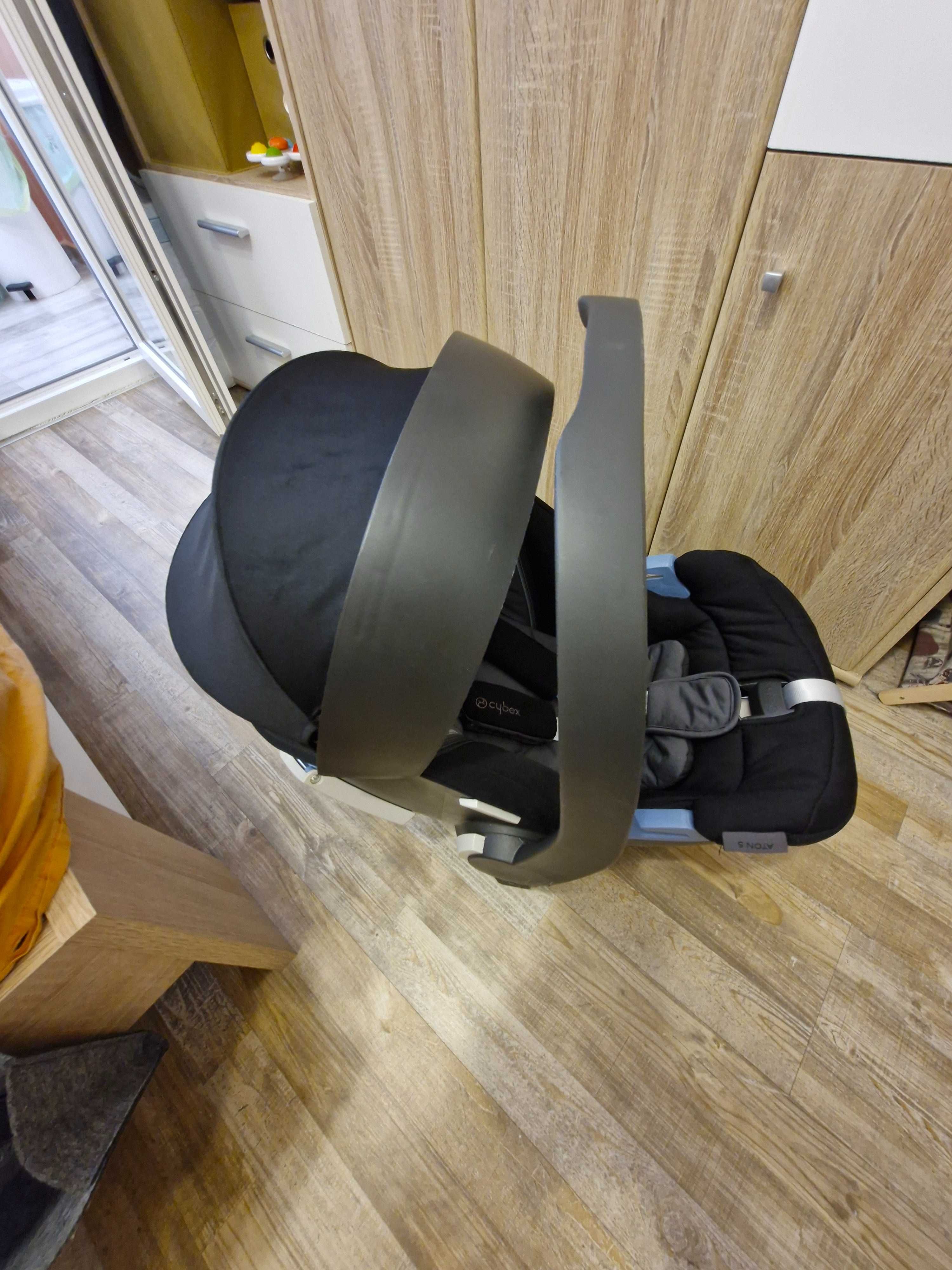 Кошница /столче за кола Cybex Aton 5 + адаптери за количка