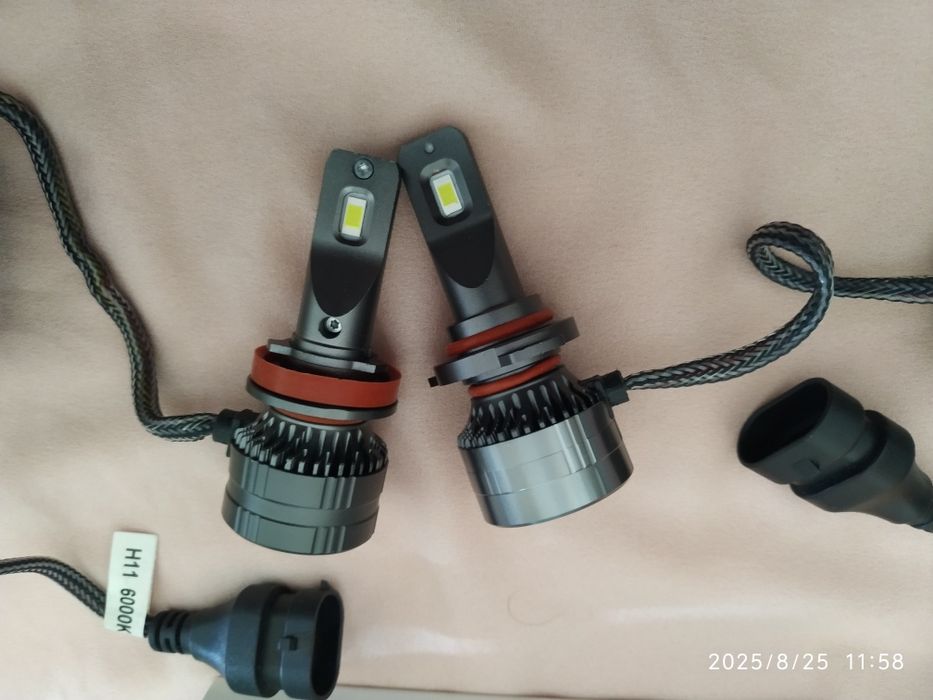 LED avto lampa sotiladi.