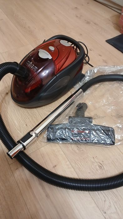 Прахосмукачка  деу