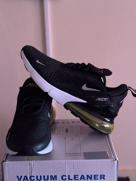 Nike Air Max 270