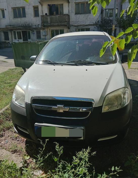 Vând Chevrolet Aveo
