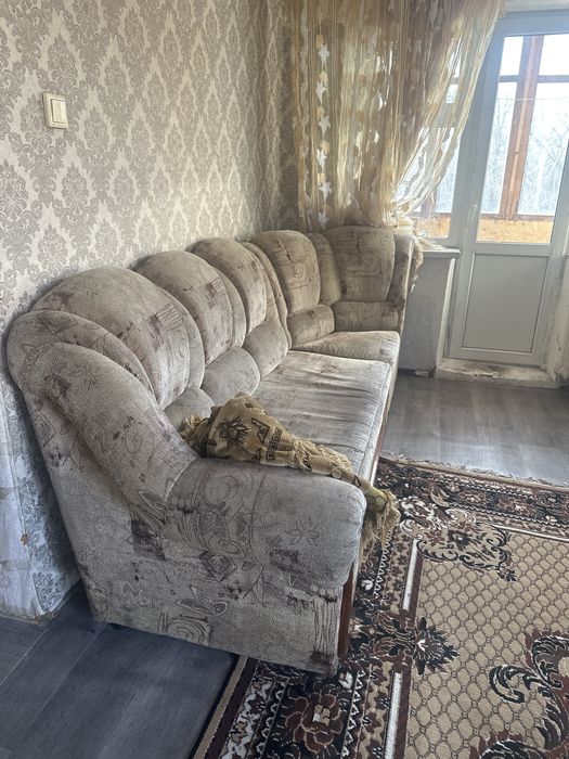 Продам диван с креслом