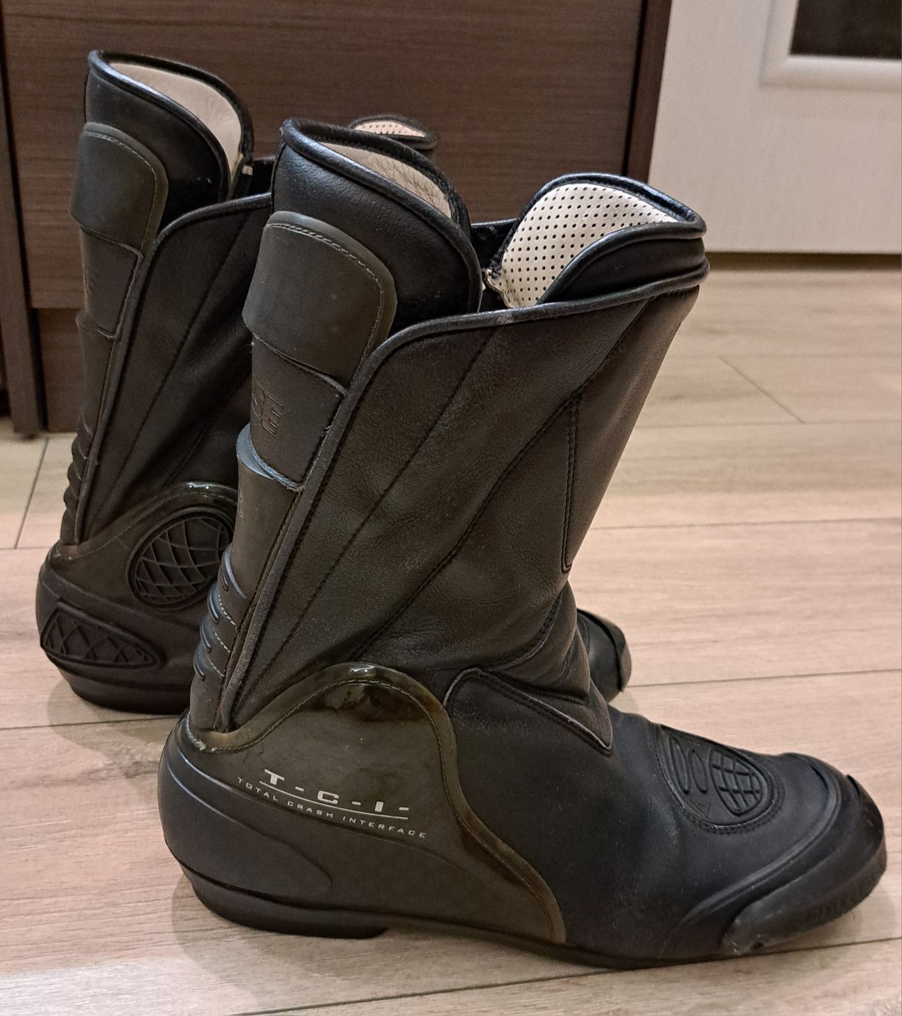 Мото ботуши Dainese 44 номер