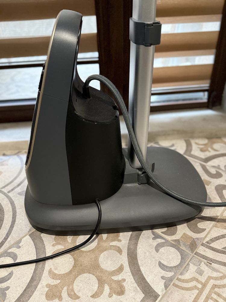 Уред за вертикално гладене с пара Philips 8500 / парна ютия