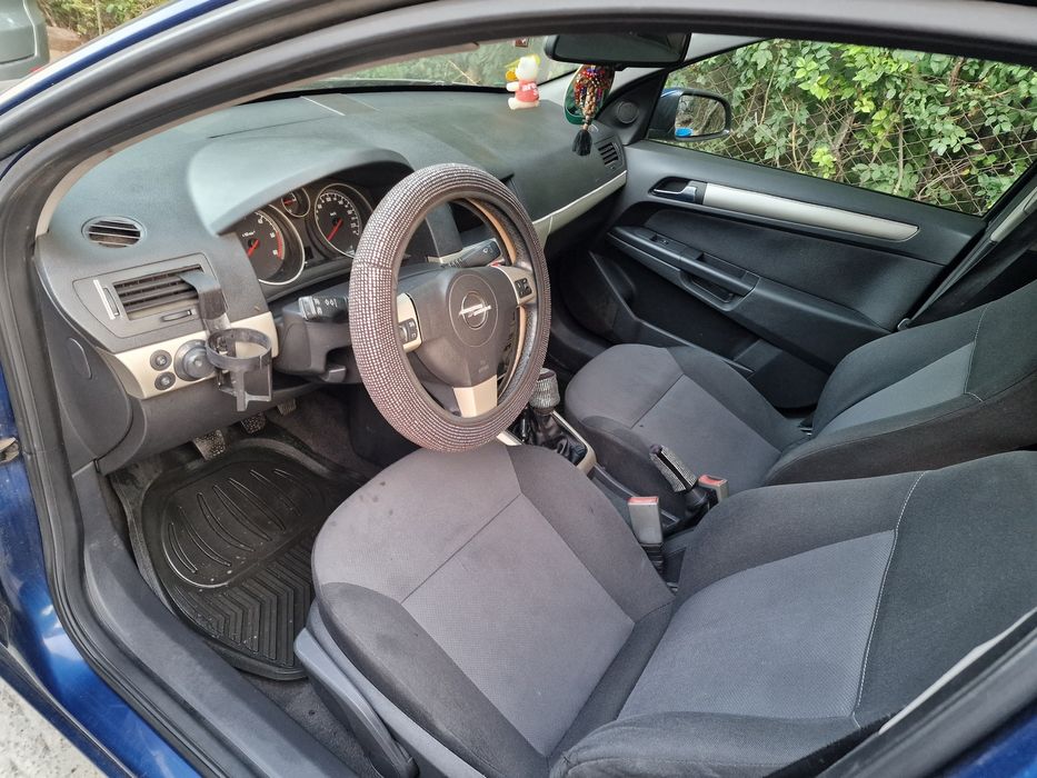 Vând Opel Astra H