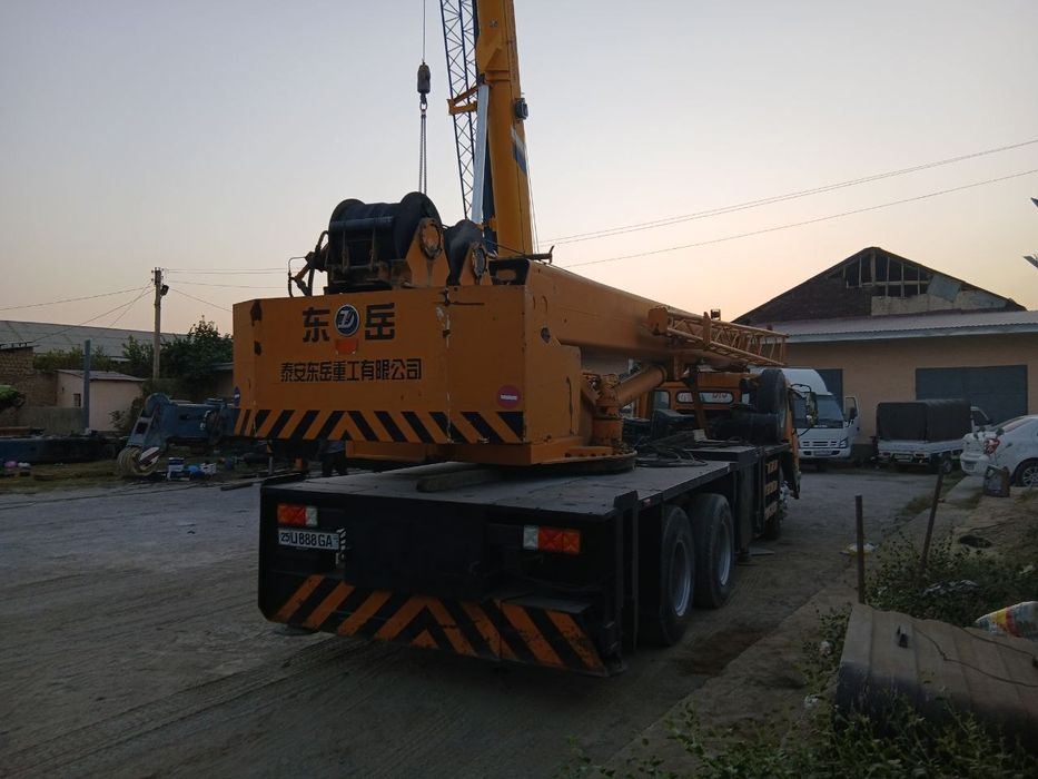 Avtokran sotiladi 16 t