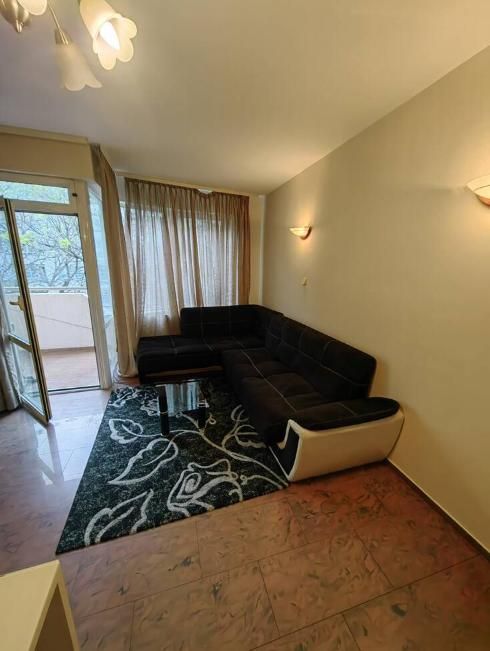 Дава се под наем Тристаен апартамент в Пловдив, Кършияка - 90 кв.м за 450 € - Снимка #1
