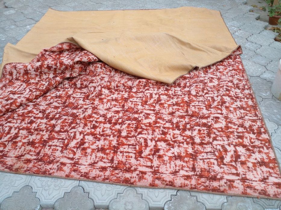 Продаётся палас размера 3 м на 2 м