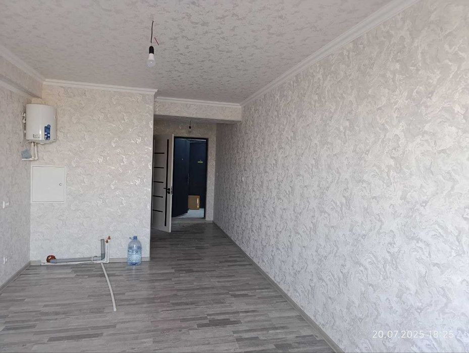 1-xonali Kvartira sotiladi. Rohat metrodan 5-10 daqiqalik yo`lda.