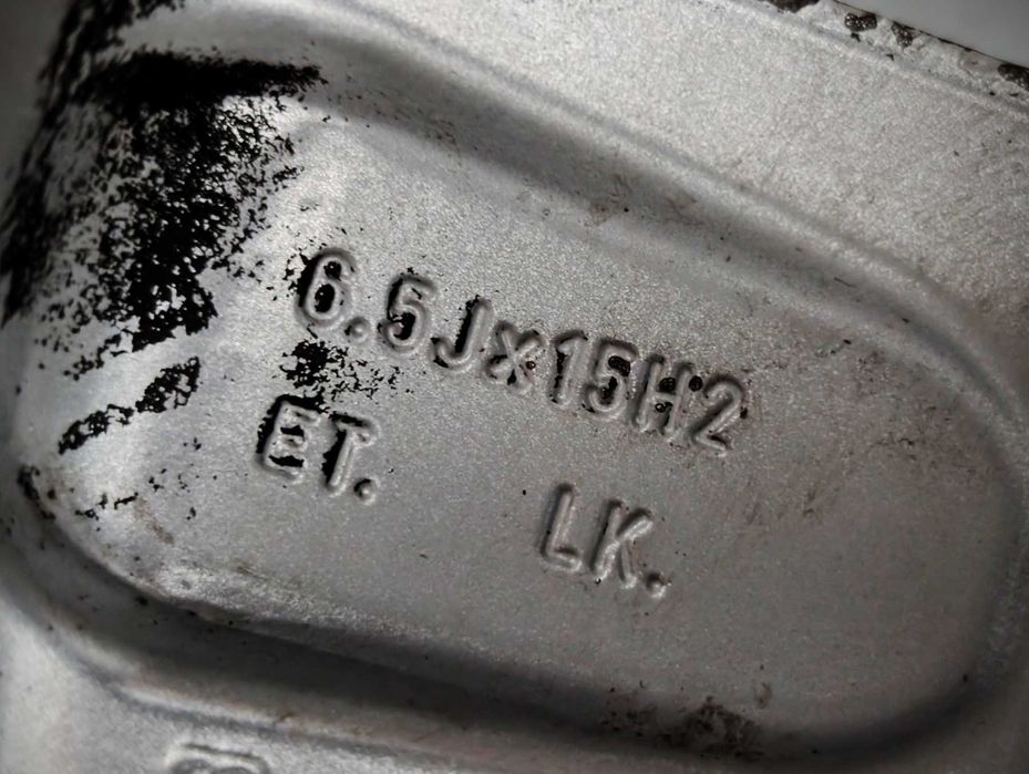 Джанти 15 цола 5x114,3 със зимни гуми 195/65/15 Хюндай, Киа, др.