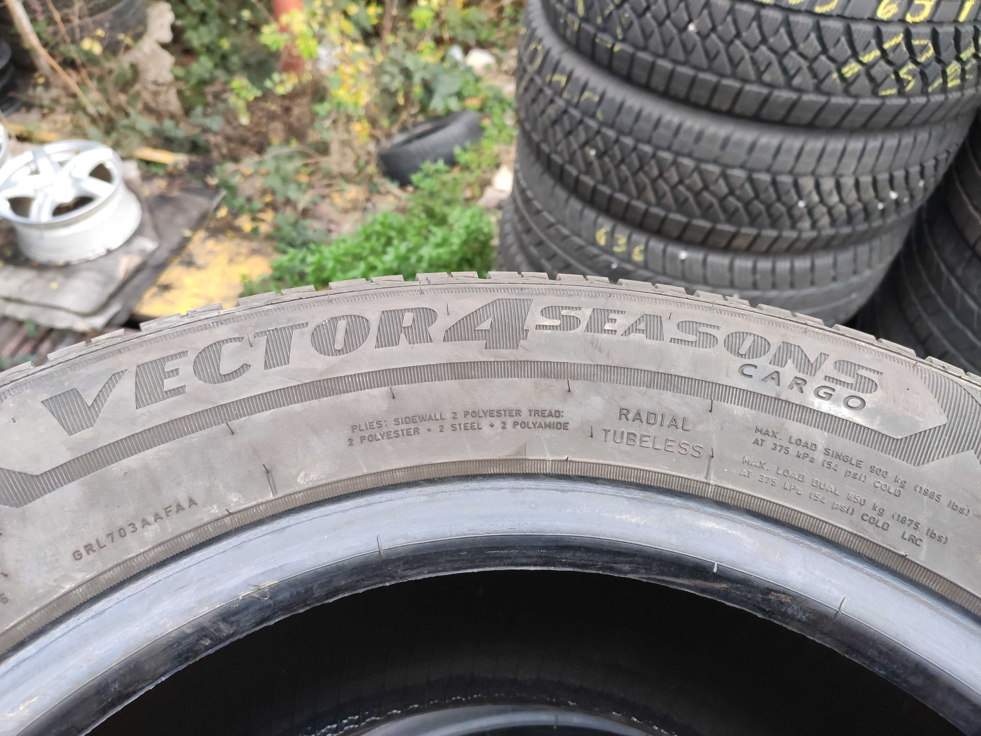 4бр Всесезонни Гуми за БУС 215 65 15 С - Goodyear - DOT 2021