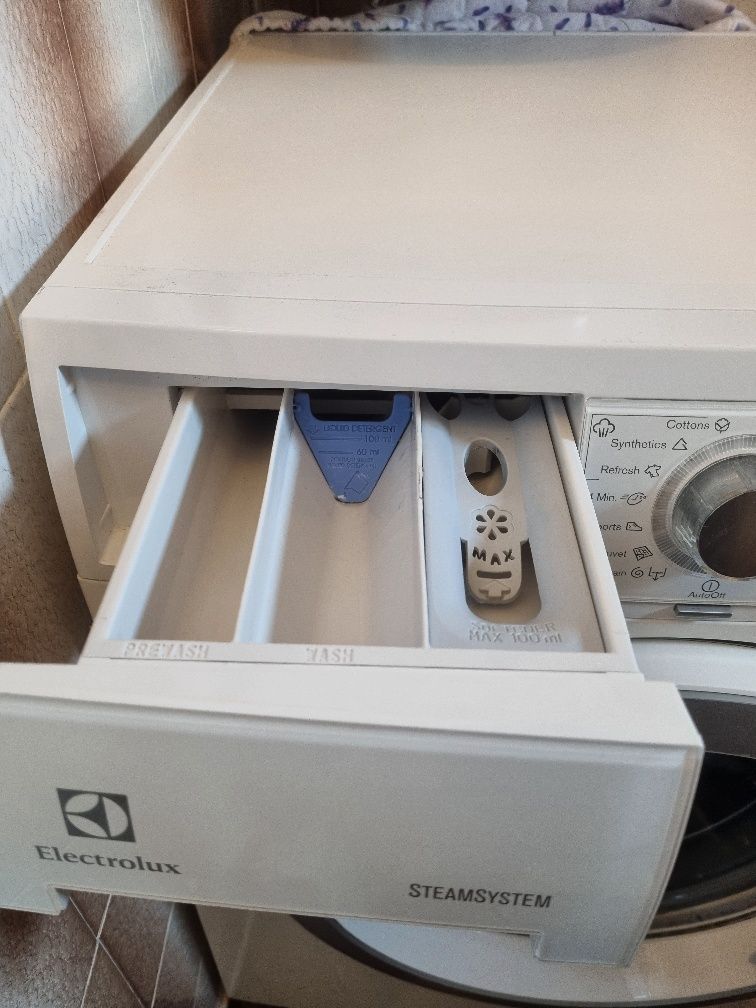 Продавам Пералня Electrolux - 8кг