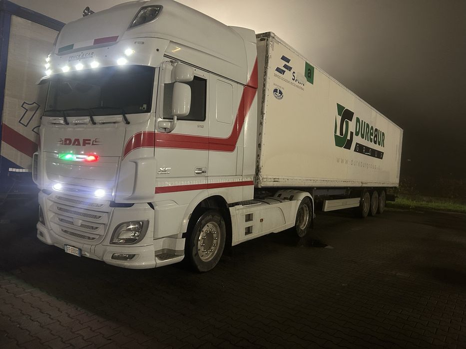 Semiremorca Box , an 2007 , Italia , sasiu fara rugina