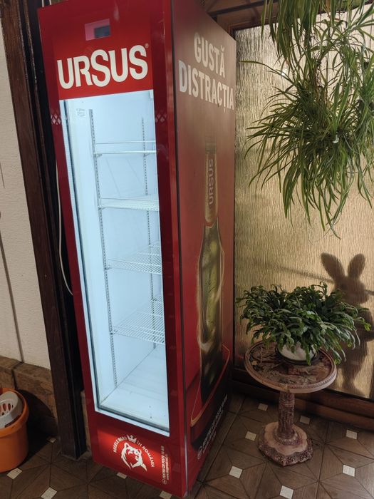 Vitrina frigorifica Ursus Slim