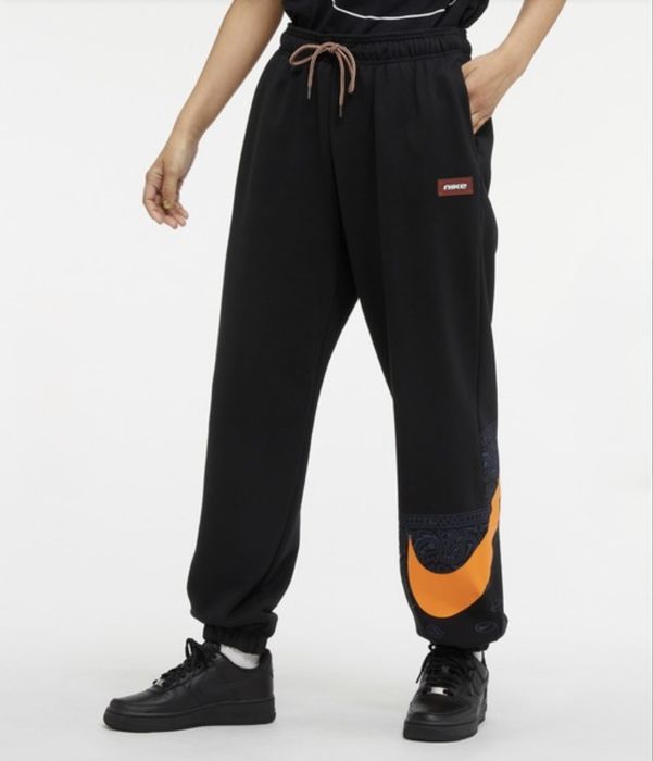 Спортивные-повседневные штаны Nike в ассортименте