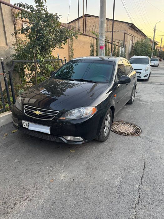 Gentra 2023 yil toza pr 38.000