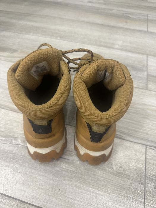 Продам зимнюю обувь Nike