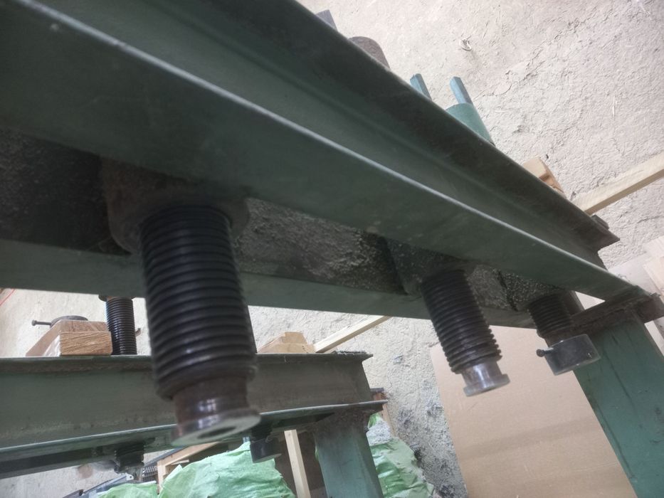 Олексга куйиб бер прец халодний эшик прец килишга