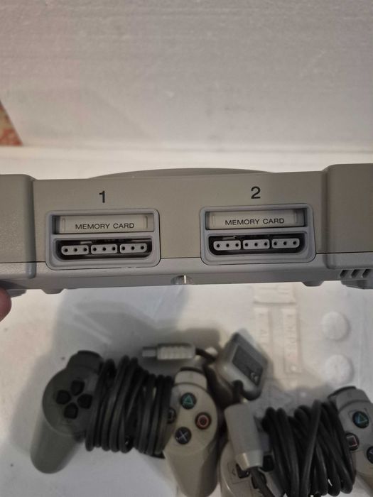 Sony Play Station 1  PS1  cu manete/joystick