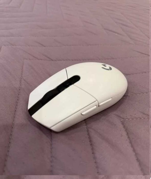 Продам игровую мышь Logitech G305 (не  g304) в  отличном состоянии.