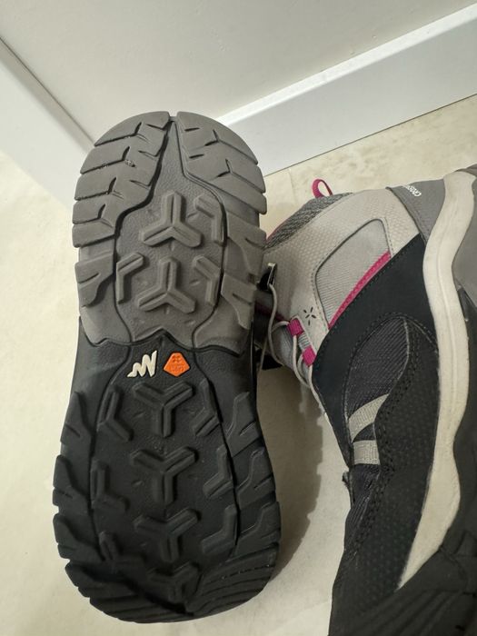 Зимни/есени обувки сникърси за момиче 35н.