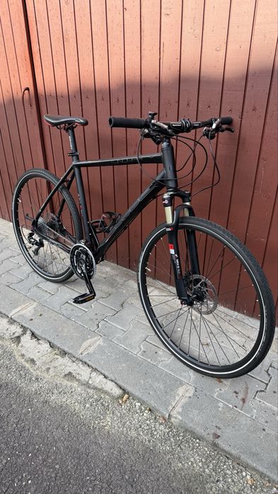 Bicicleta Cube Cross trekking mtb Shimano XT disc