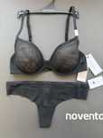 Стилен комплект сутиен /75B/ и прашки /XS/ Calvin Klein
