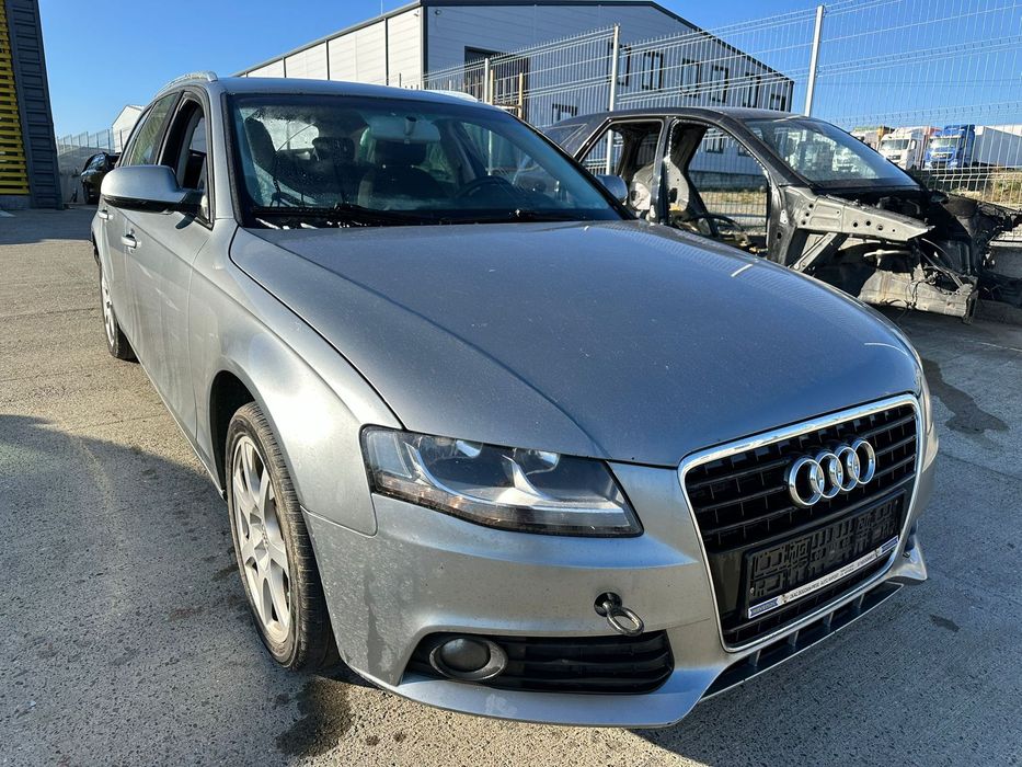 Dezmembrez / Dezmembrari / Piese / Accesorii Audi a4 b8 2009 volan stanga 2.0 tdi cutie automata LLA