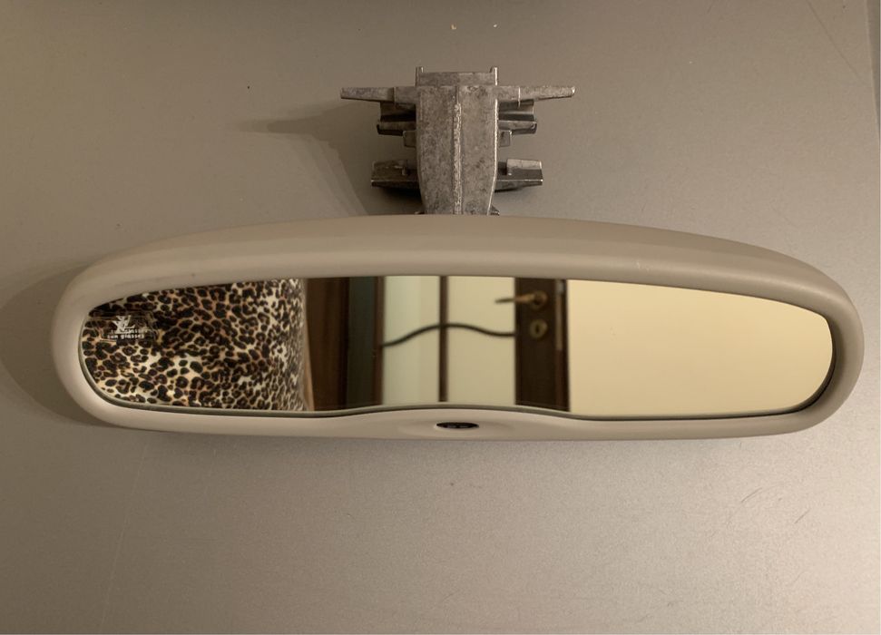 Vând oglinda interioară heliomata Laguna Coupe