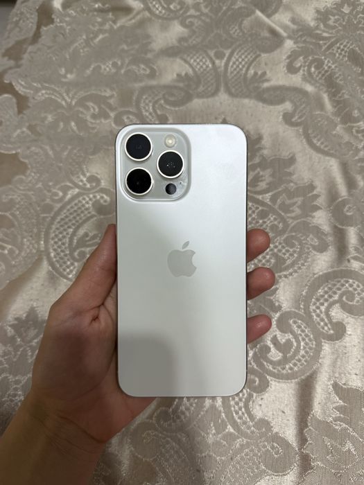 IPhone 15 pro max белый, титановый