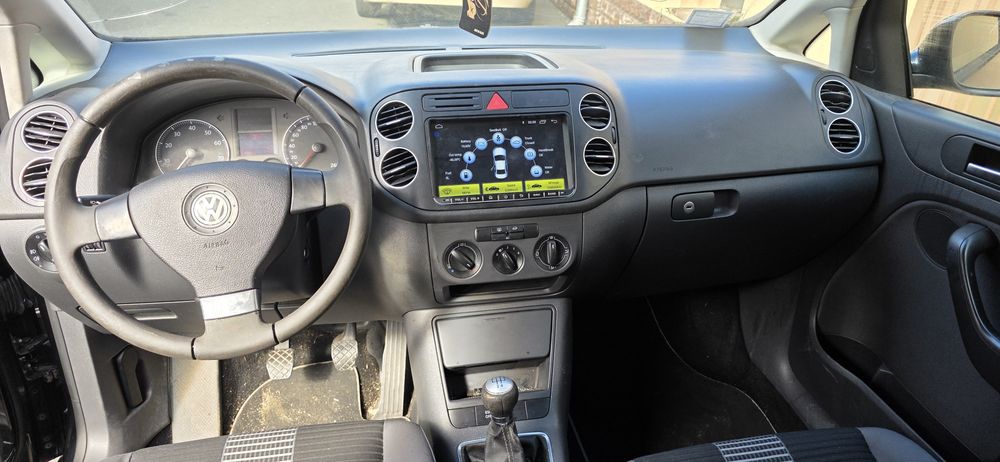 Volkswagen golf 5 plus 1.6 benzina gaz recent adusa din italia