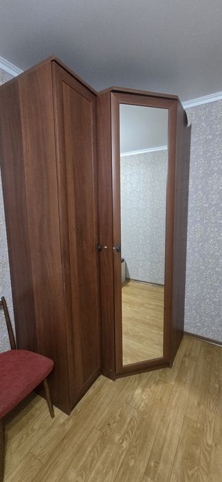 Продам шкаф угловой