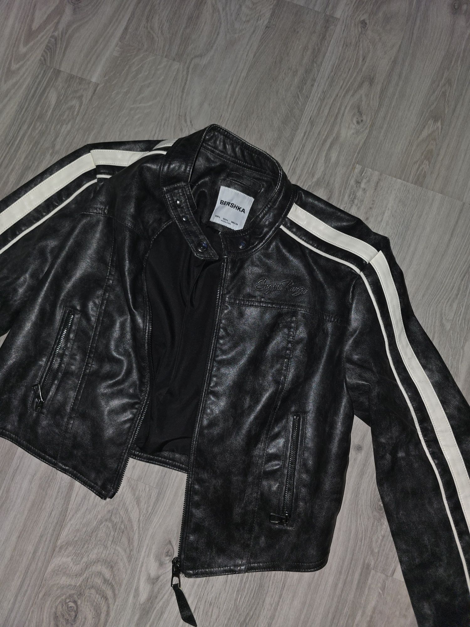 Преходно кожено яке Bershka