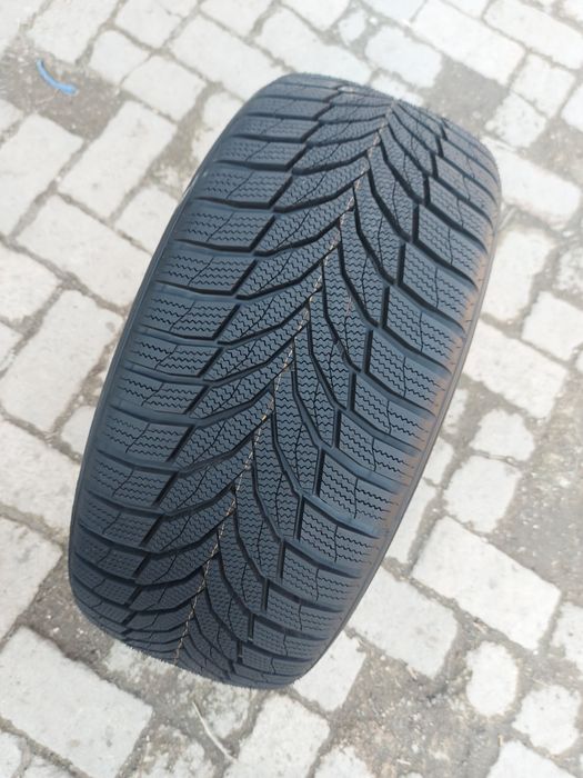 O bucată 245/45 R18 M+S iarnă - una Michelin Nokian Goodyear Nexen