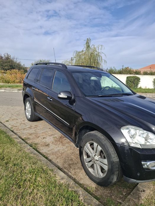 Vând Mercedes Glk