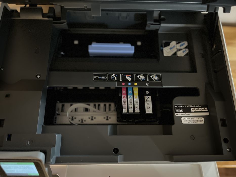 Принтер HP Officejet Pro 8132e All-in-One.