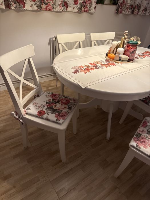 Masa cu 6 scaune IKEA