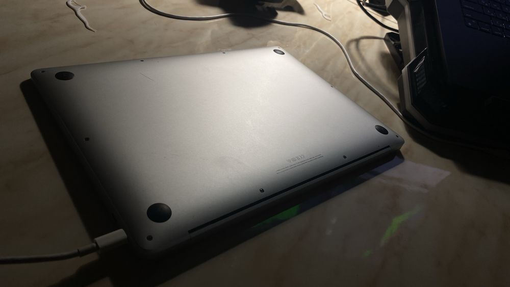 Macbook air m1 256/8