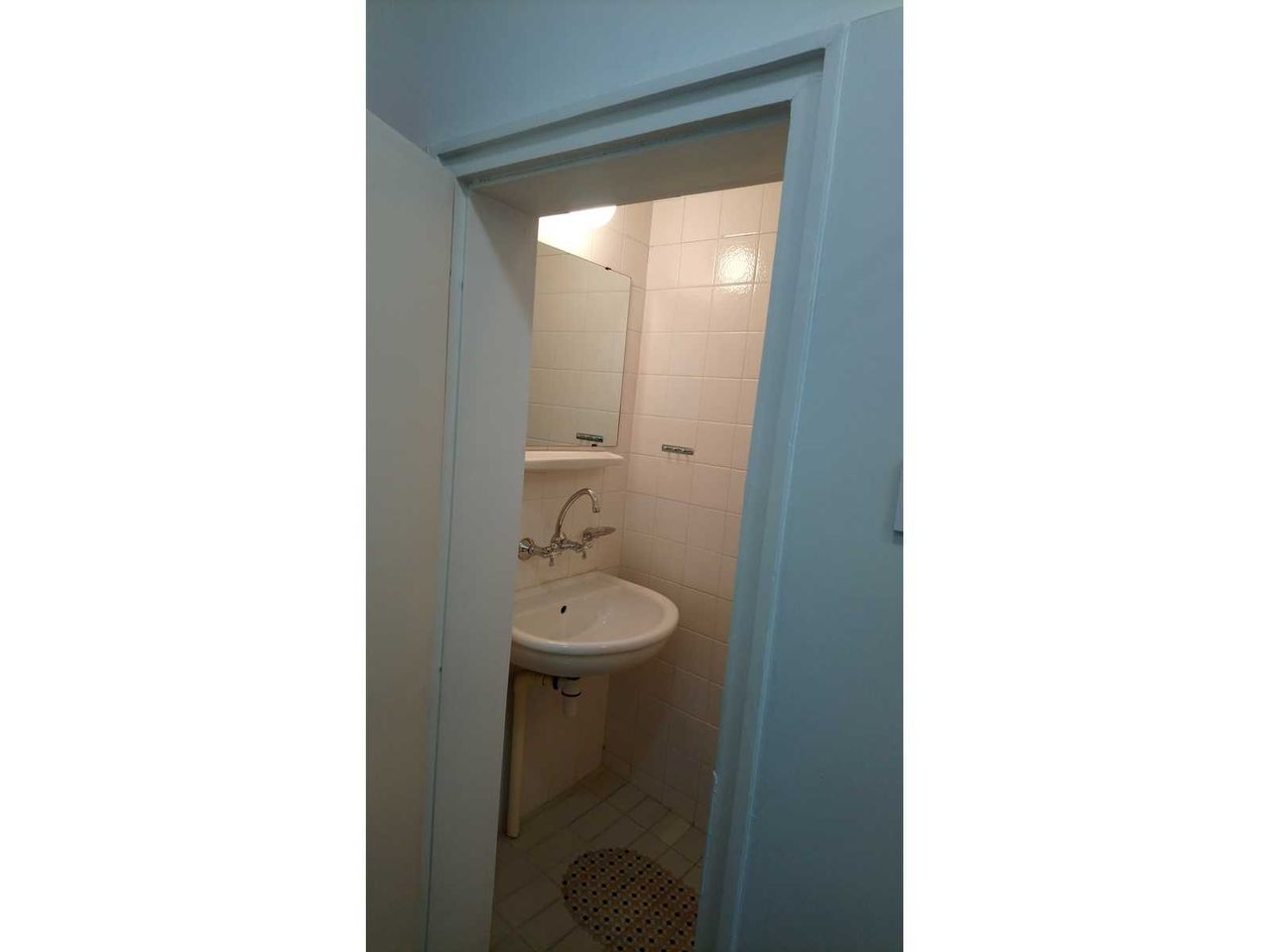 Дава се под наем Едностаен апартамент в София, Банишора - 56 кв.м за 357 € - Снимка #13