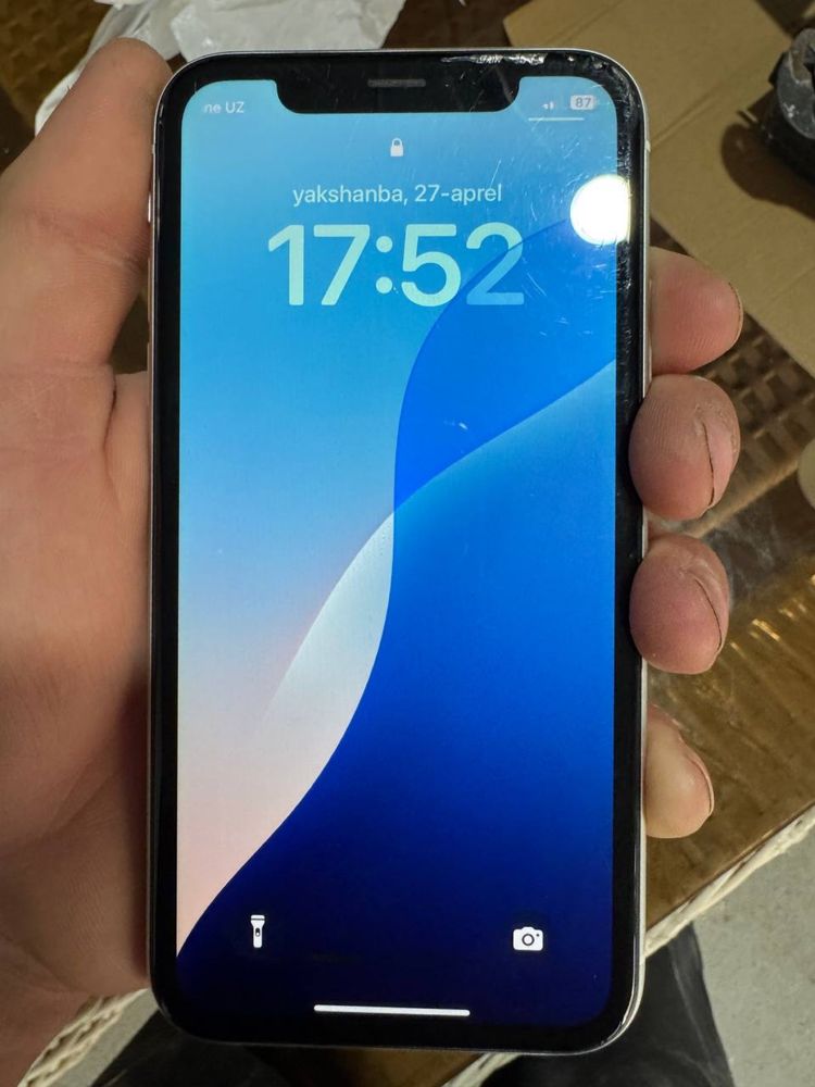 Ayfon Xr.