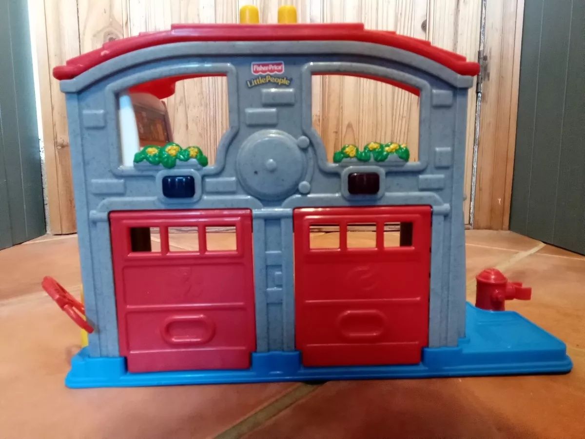 Лот Fisher Price Little People огромен комплект музикални интерактивни