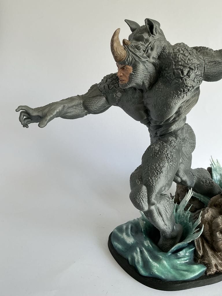 3д принтирана статуетка на Marvel Rhino