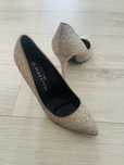 Pantofi stiletto aurii Next