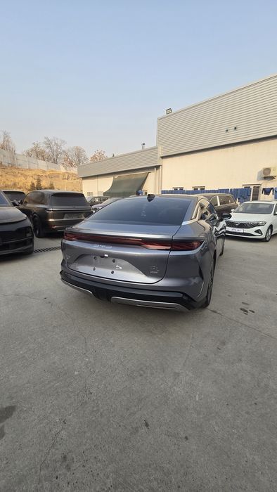 Han L 2. 2025yil. Srochno sotiladi. Nasiya savdoxam bor.